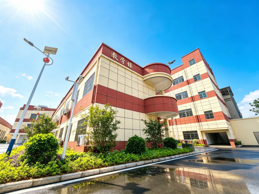 南京叛逆小孩全封闭教育学校指南：怎样为孩子找到真正适合的改变之路
