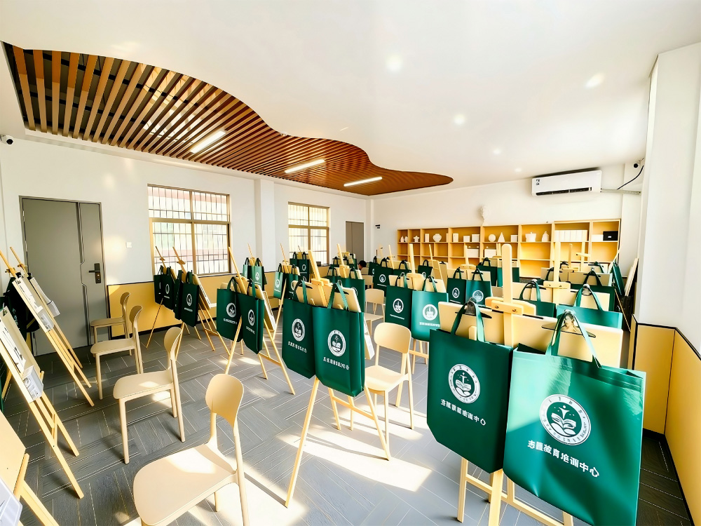 南京比较好的全封闭叛逆小孩改变学校，家长该如何选择